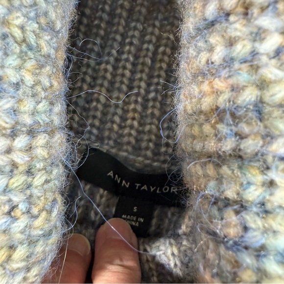 Ann Taylor Boxy Ribbed Sweater Blue MultiTurtleneck - Picture 4 of 7